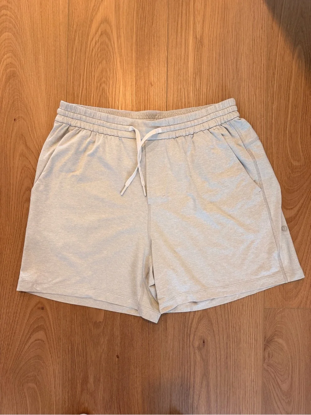 Lululemon Men’s Soft Jersey Shorts (5 inch, L)